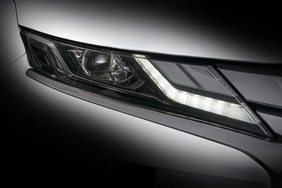 spesifikasi dan fitur mitsubishi triton